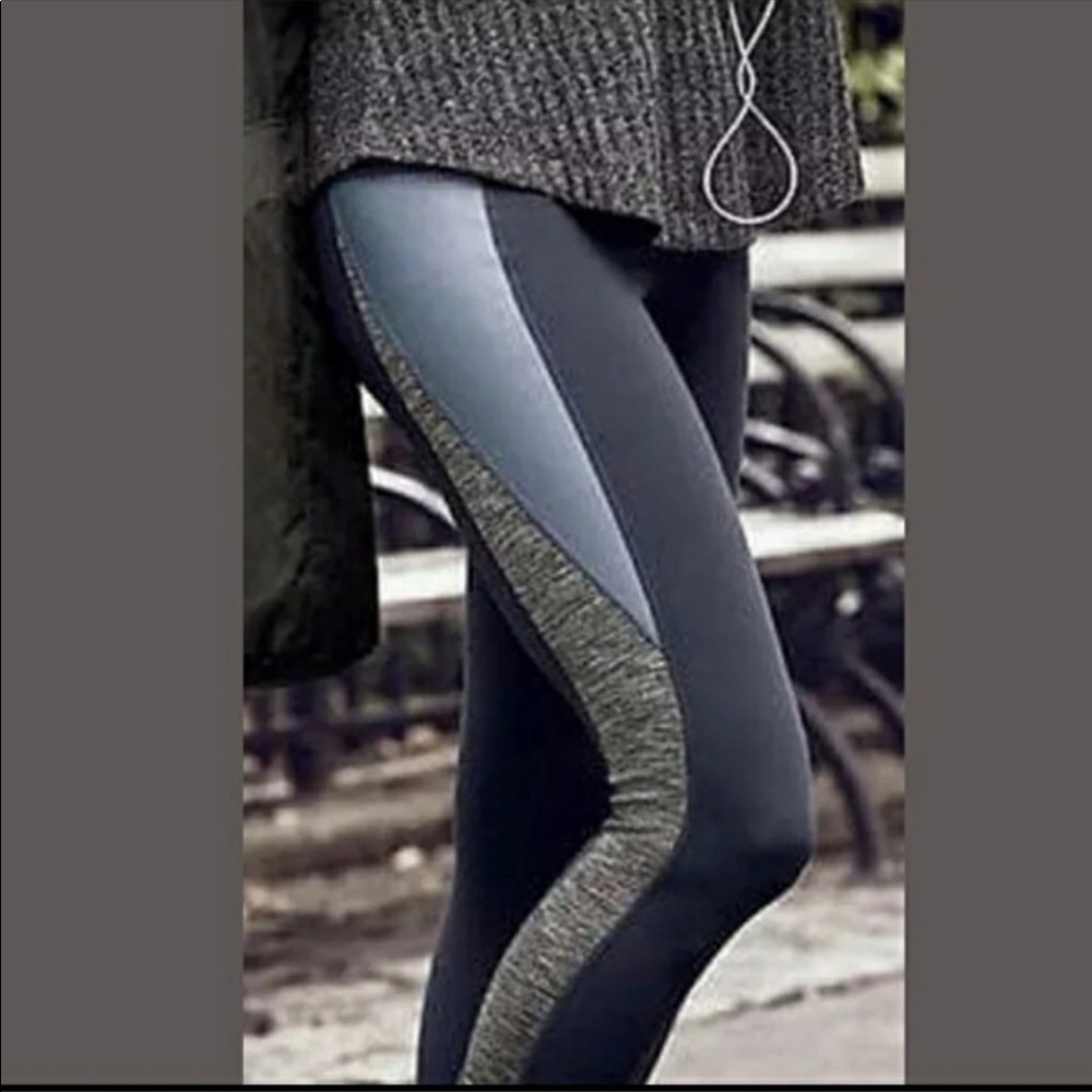Athleta Shine Revelation Cropped Leggings